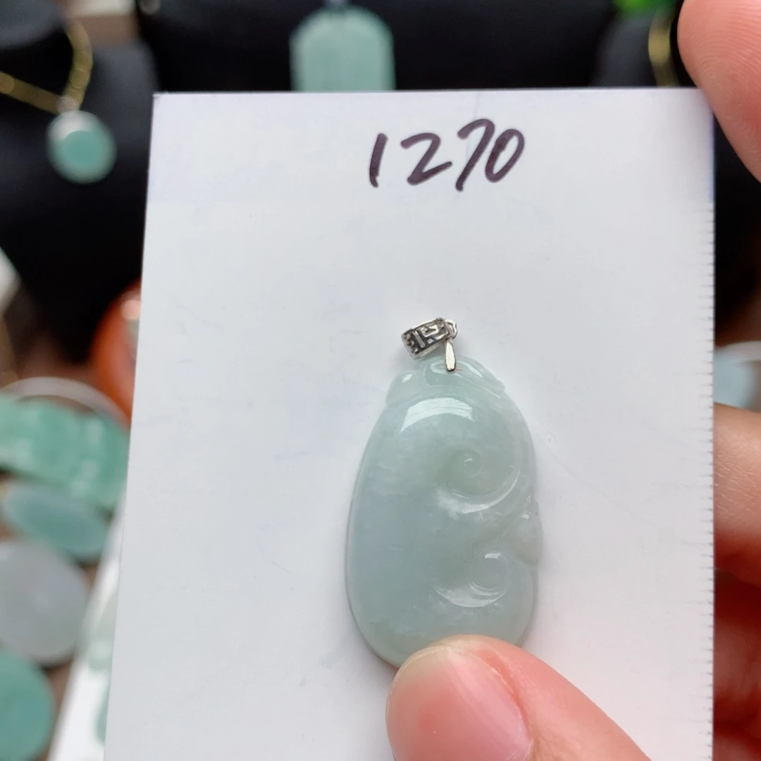 翡翠颈饰银S925镶嵌吊坠