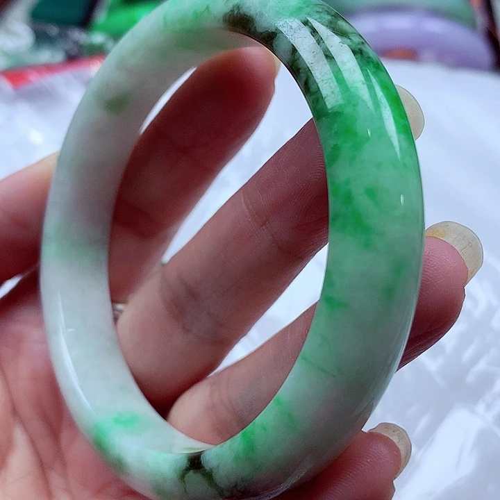 翡翠未镶嵌手镯翡翠
