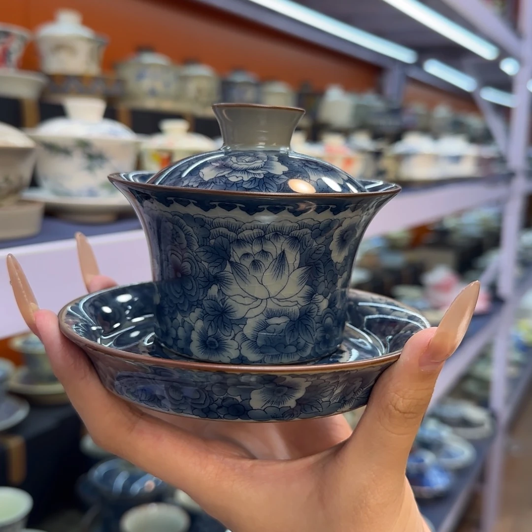 我在外面吃饭呢你在哪了我