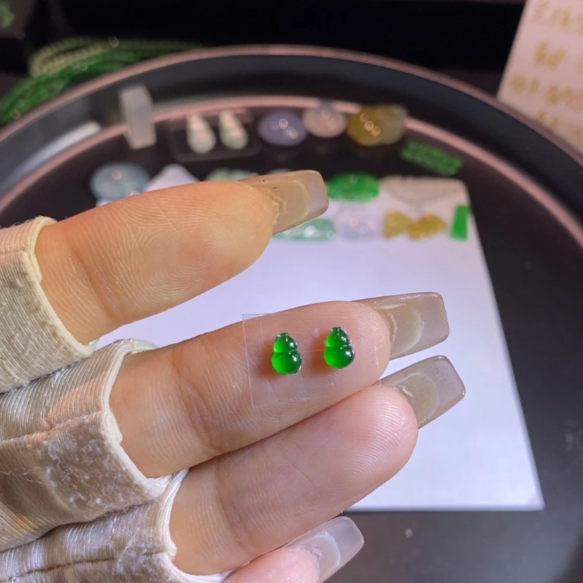 【闪购商品】翡翠挂件未镶嵌葫芦