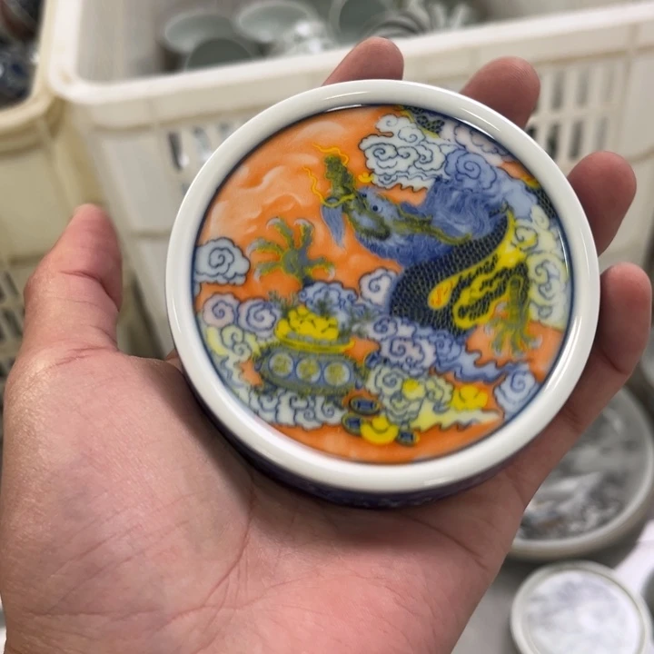 瓷摆件粉彩腾龙盖置