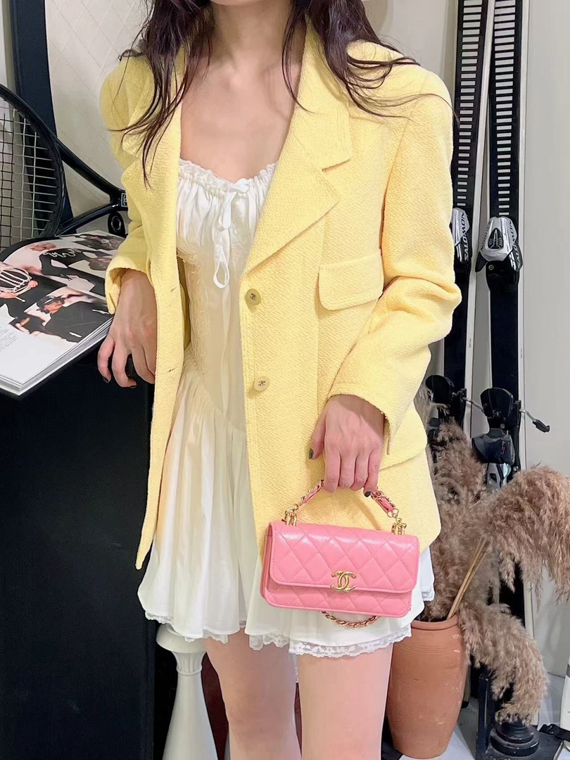 95新 Chanel/香奈儿 舍得 Chanel窗口的黄茉莉西装外套套装
