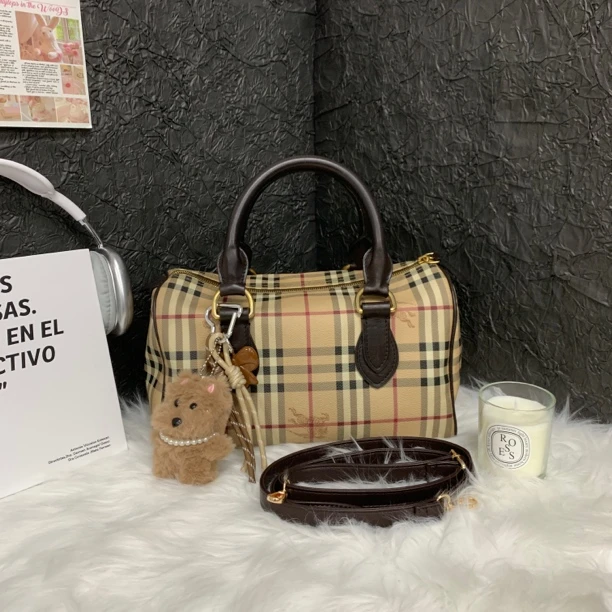 95新 BURBERRY/博柏利 博柏利战马格波士顿30手提包