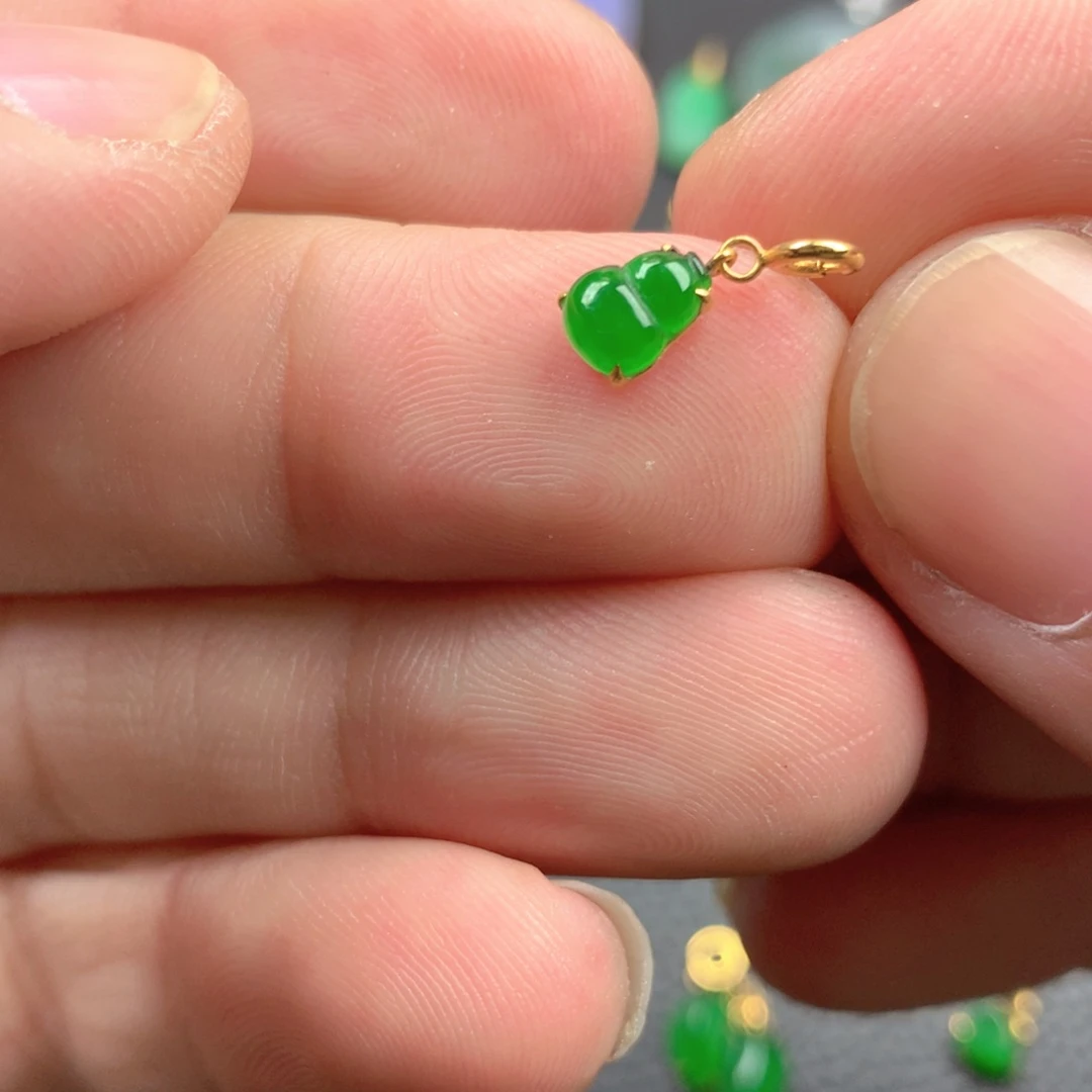 【闪购商品】颈饰18K金镶嵌翡翠翡翠