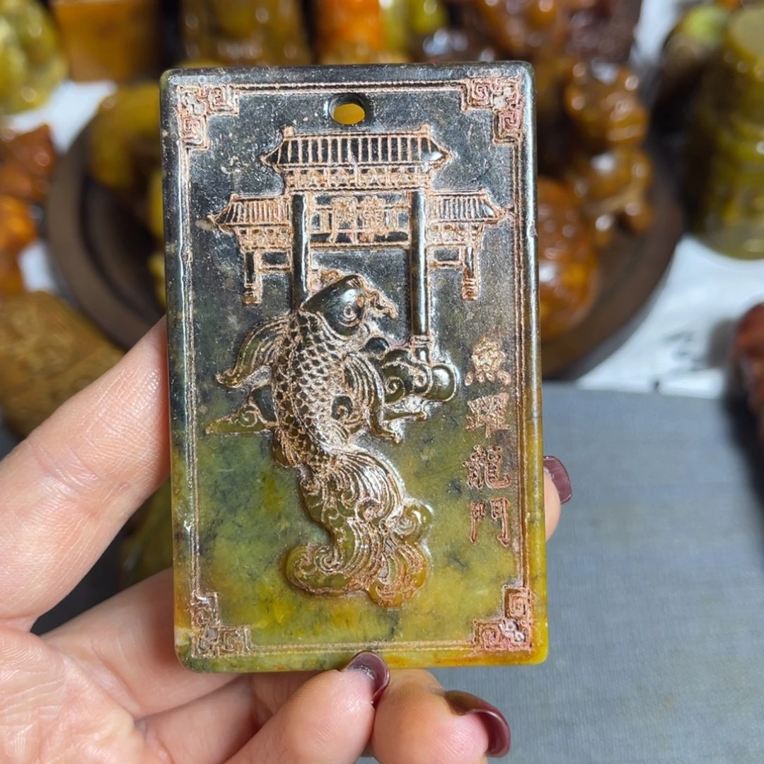 蛇纹石玉合金颈饰