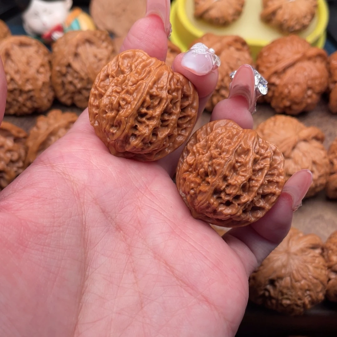 把件文玩核桃全品桃心，盘龙纹34手捻