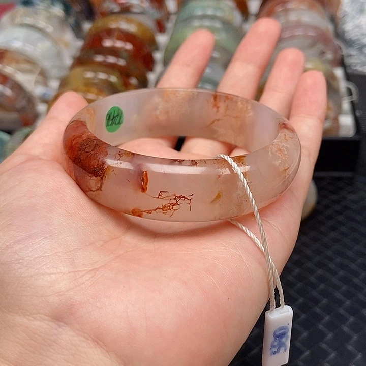 玛瑙/玉髓手镯未镶嵌从**定