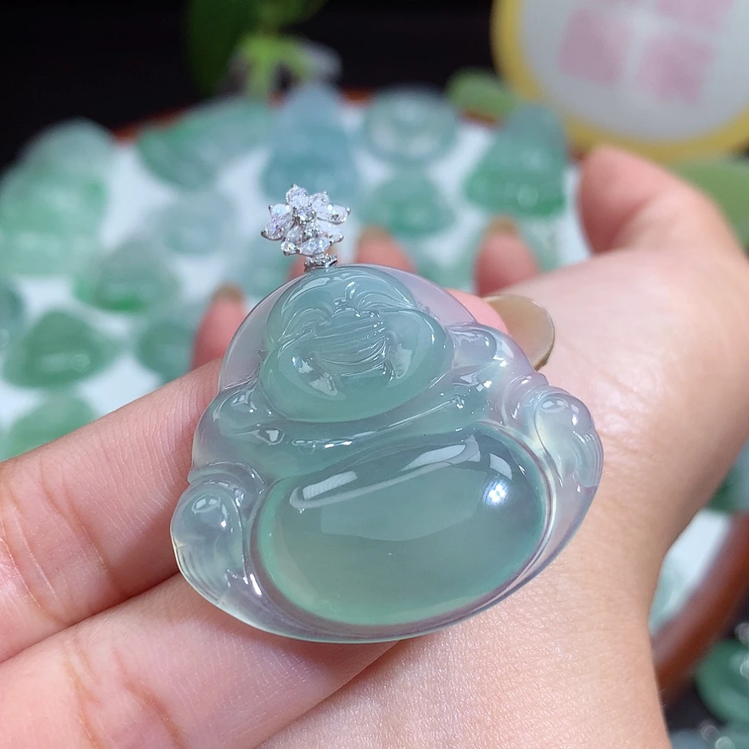 翡翠未镶嵌颈饰佛公