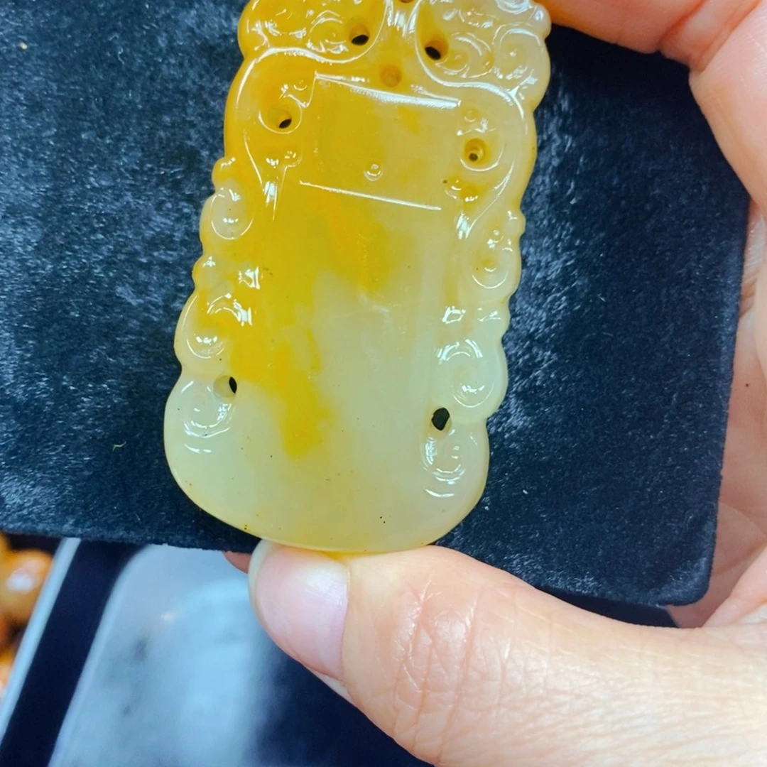 未镶嵌石英质玉（黄龙玉）吊坠(不含链)