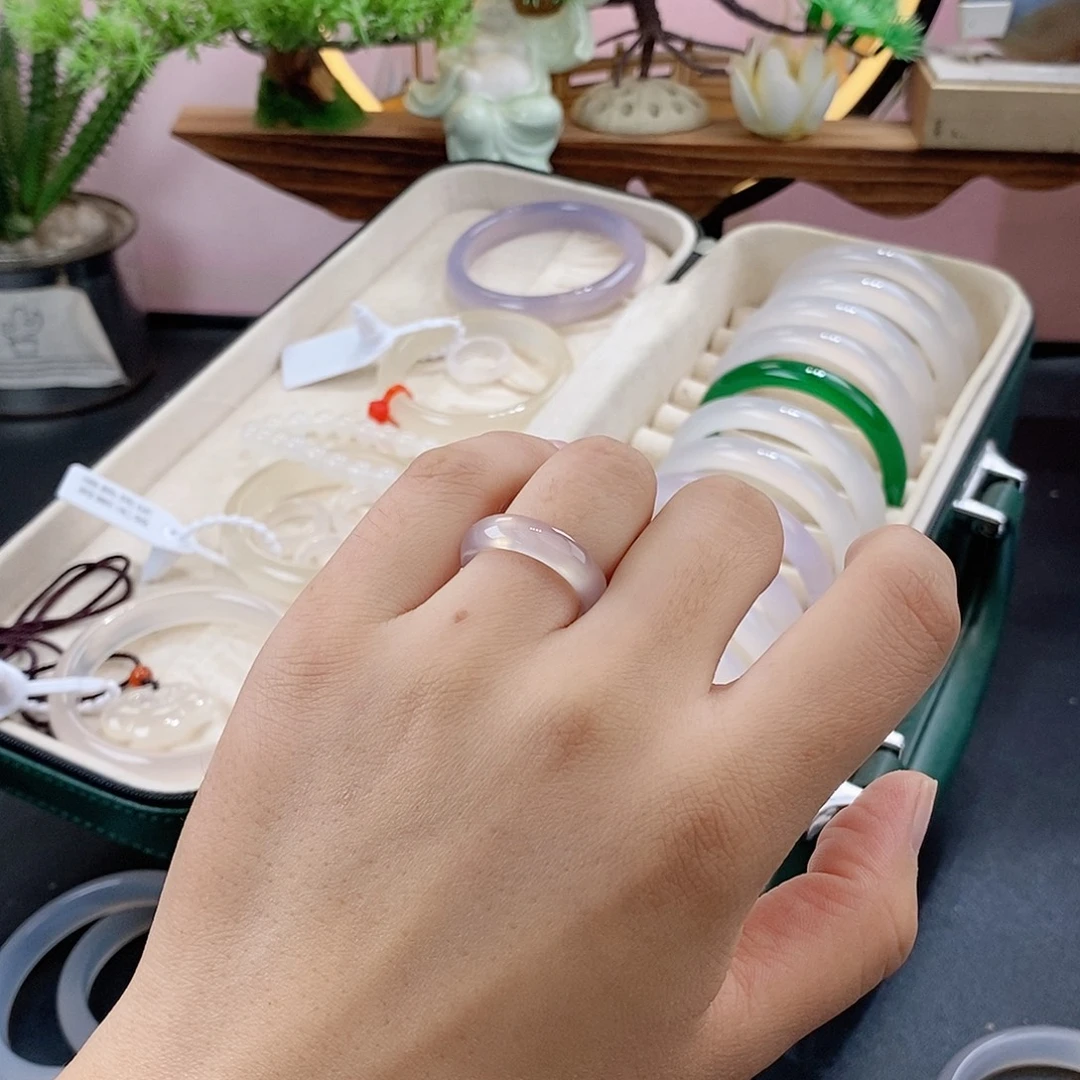 玛瑙/玉髓未镶嵌手镯