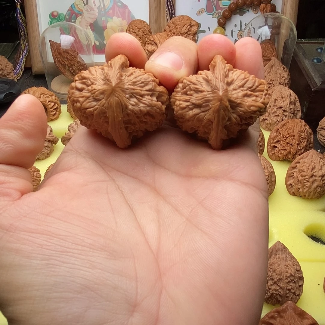 文玩核桃把件金蟾尊38