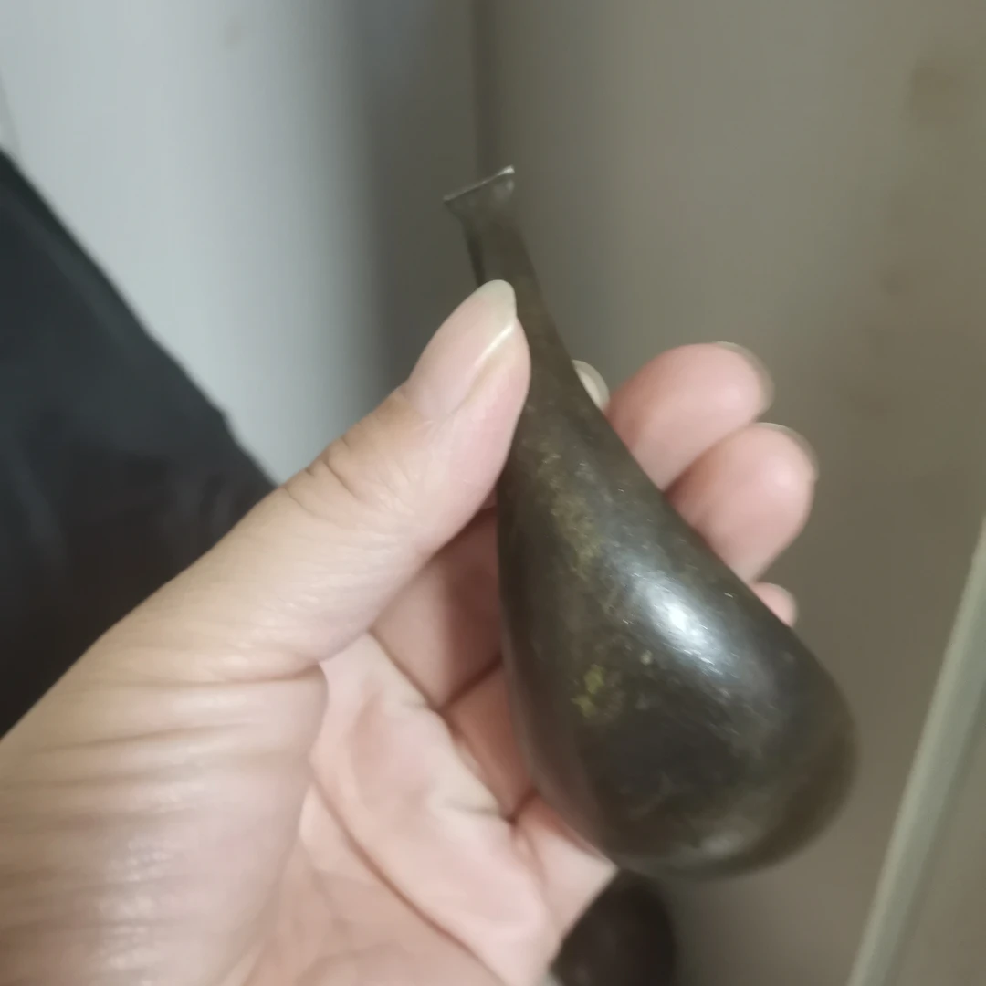 一件铜器，商品如图