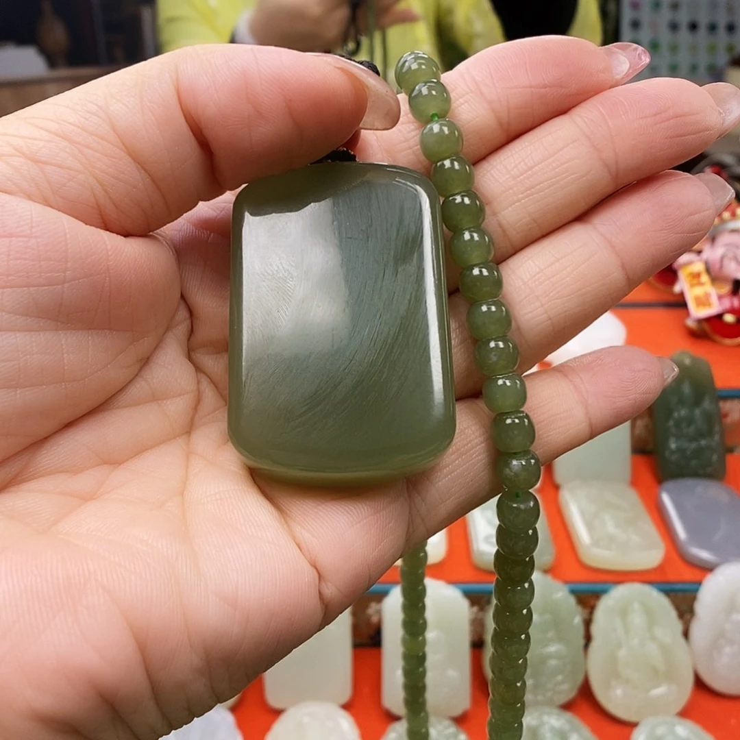 颈饰未镶嵌和田玉?***?