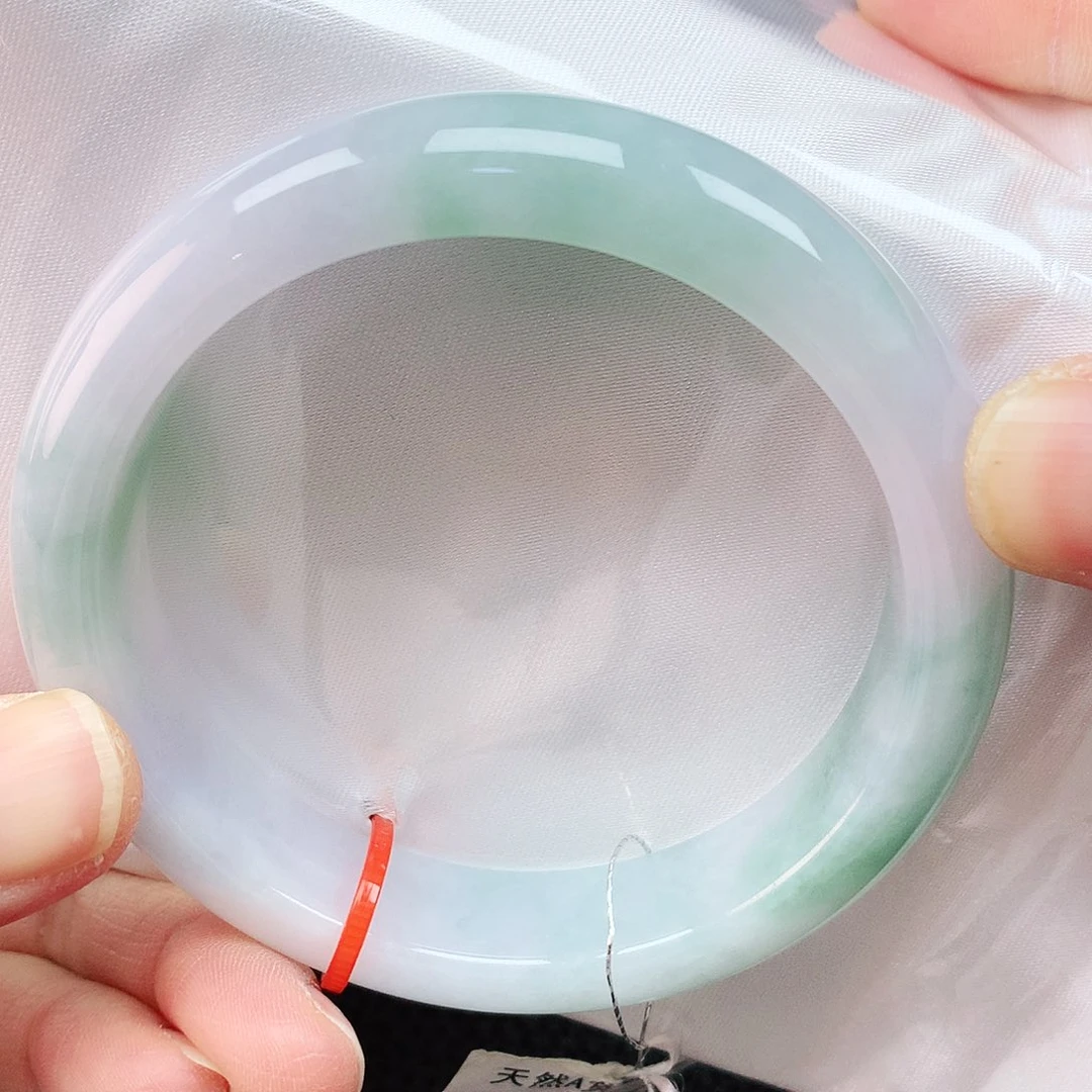 翡翠手镯未镶嵌58圈