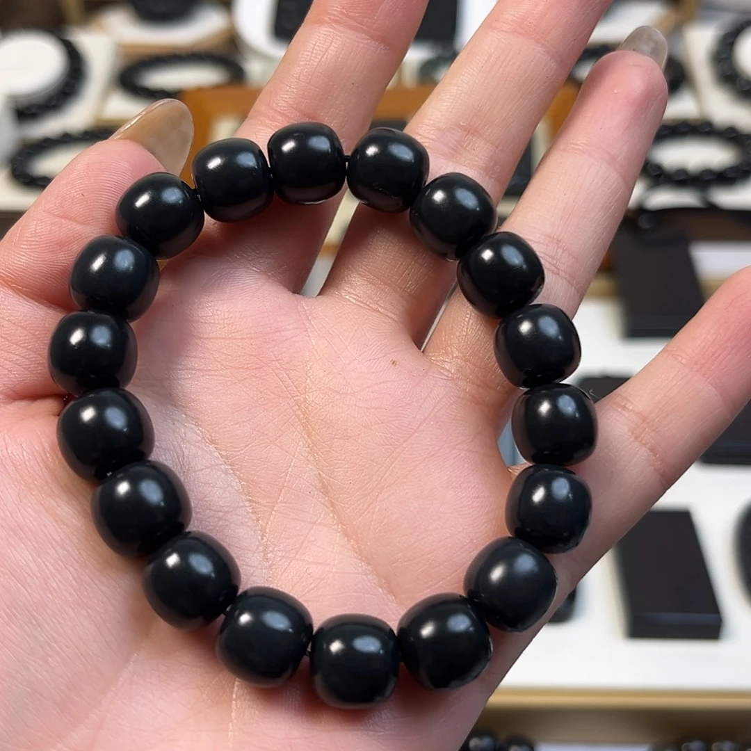 和田玉（墨玉）未镶嵌颈饰卡12老邢体验