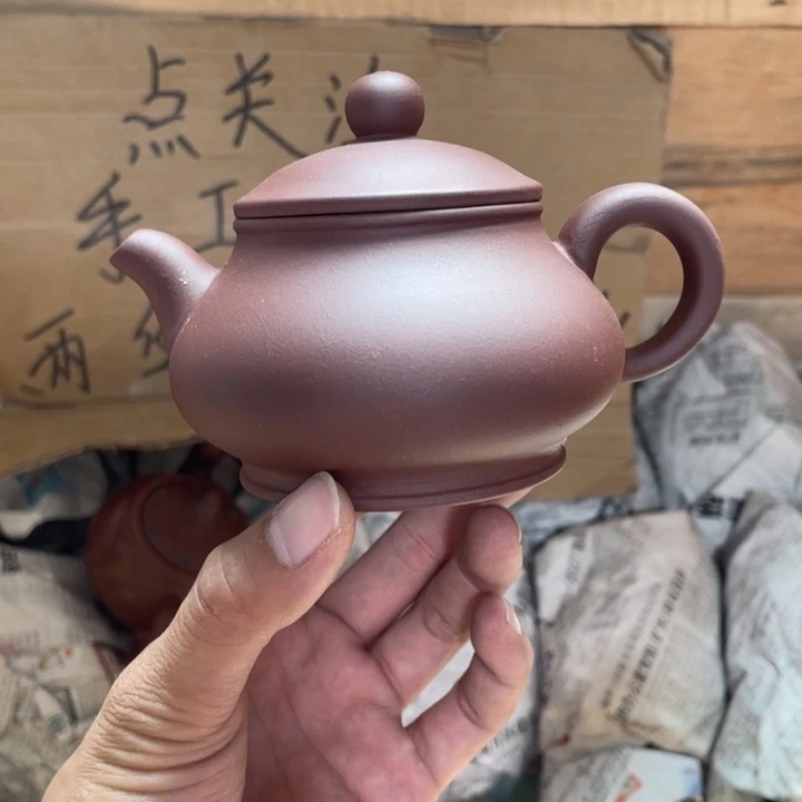 茶壶紫砂老厂紫砂壶一件。
