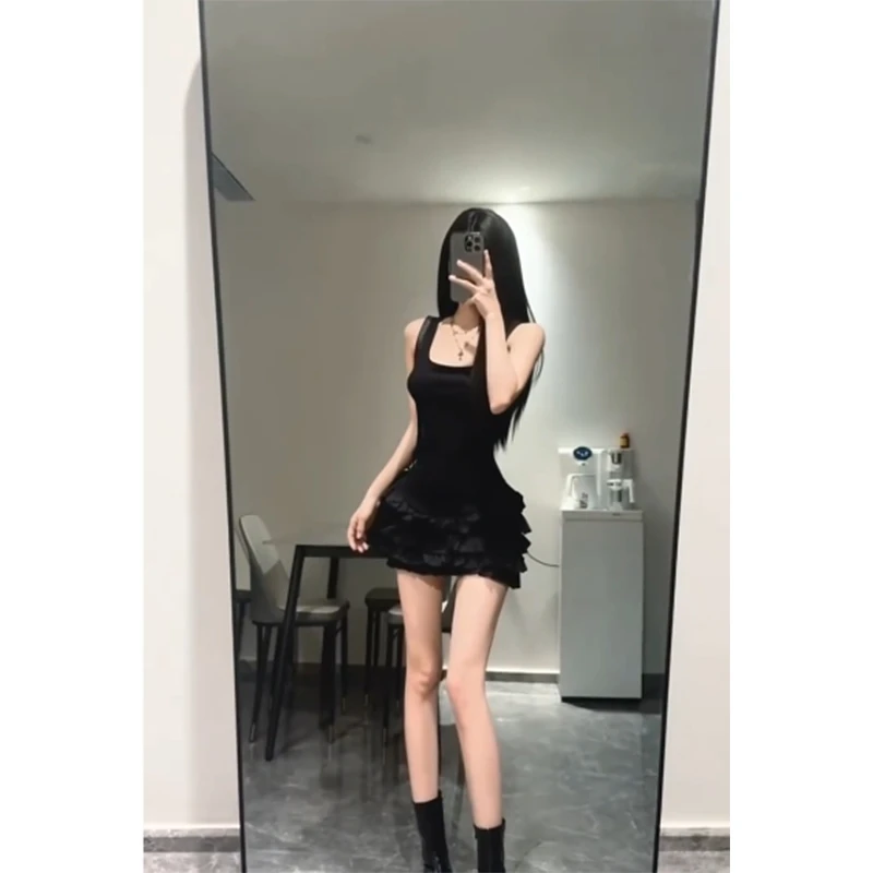 甜辣风辣妹设计感方领黑色背心裙夏季新款收腰修身蛋糕裙A字短裙