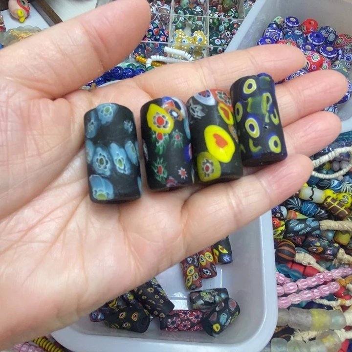 颈饰琉璃尼泊尔千花管