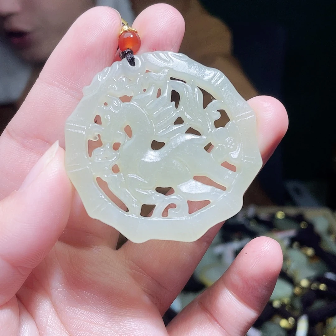 和田玉颈饰未镶嵌