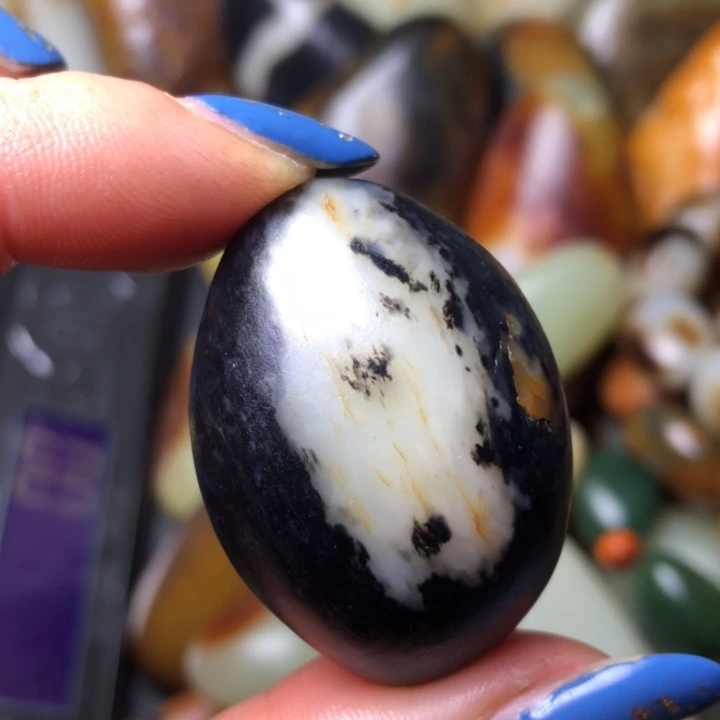 和田玉未镶嵌珠宝奇石