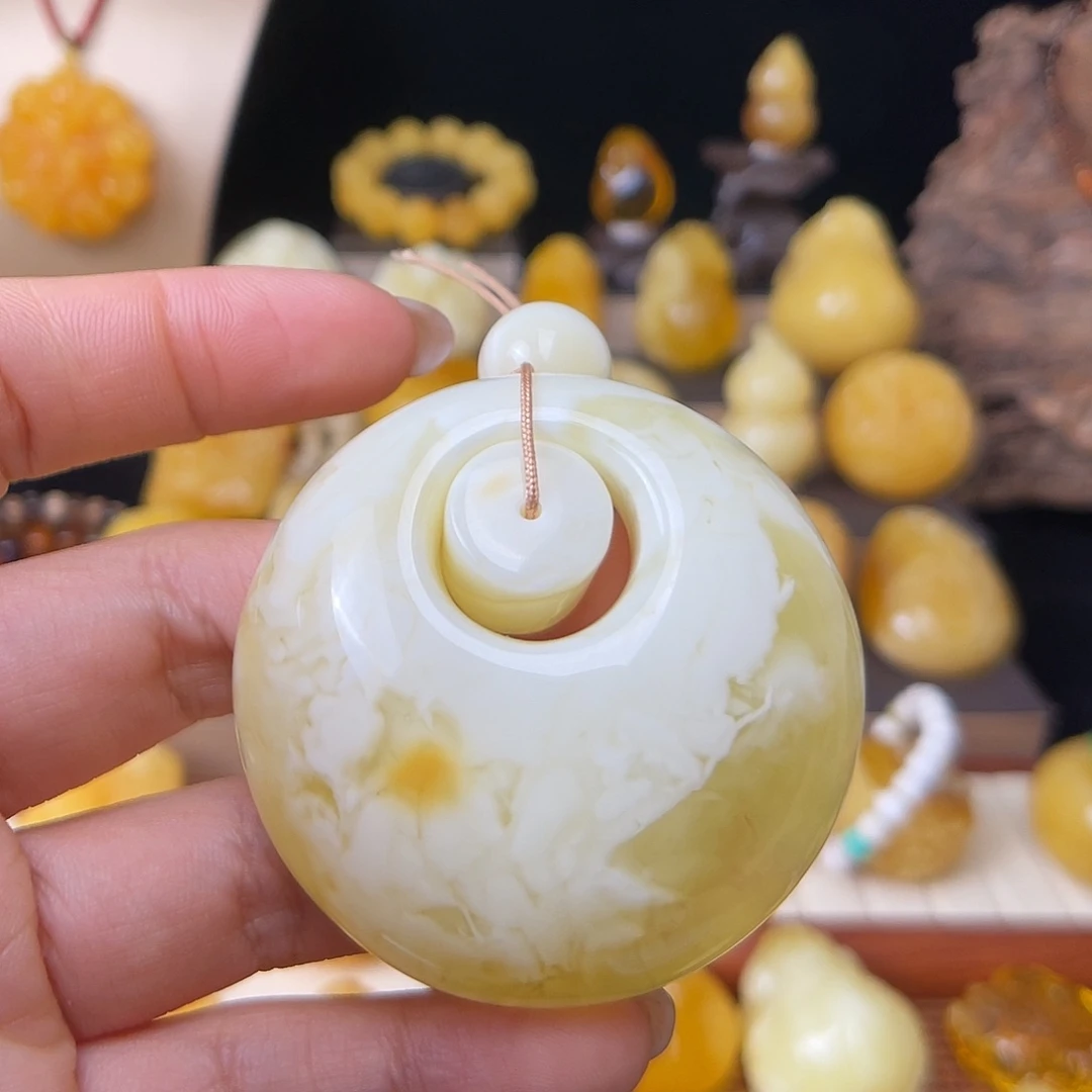 琥珀未镶嵌珠宝奇石