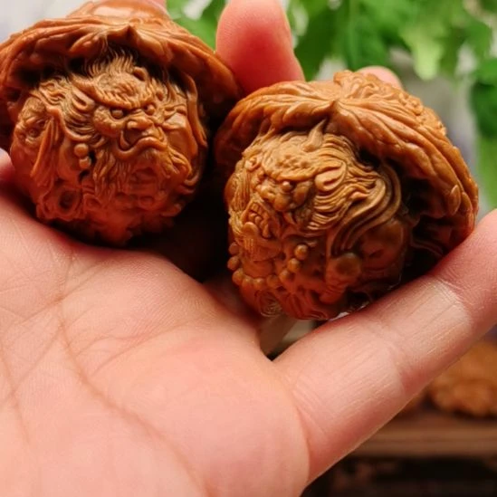 冰***茶白狮子风神雷神手把件