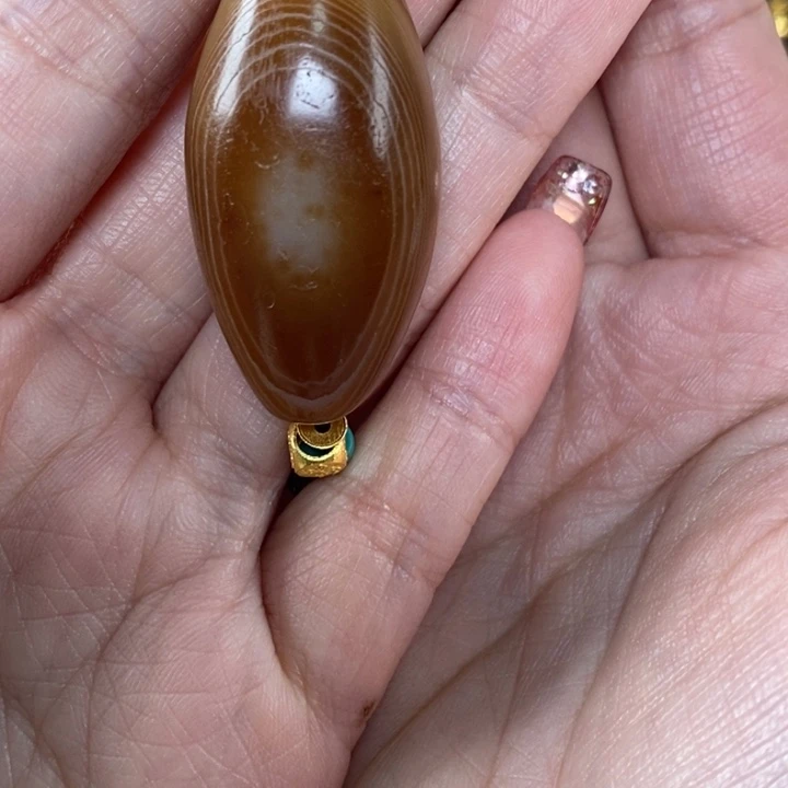 颈饰琉璃蚕丝珠着