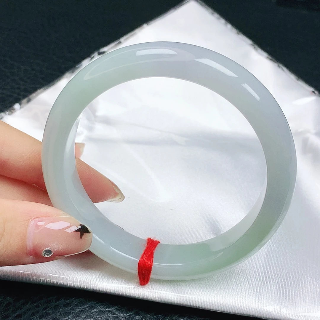 翡翠手镯（圆镯）未镶嵌翡翠57.0正