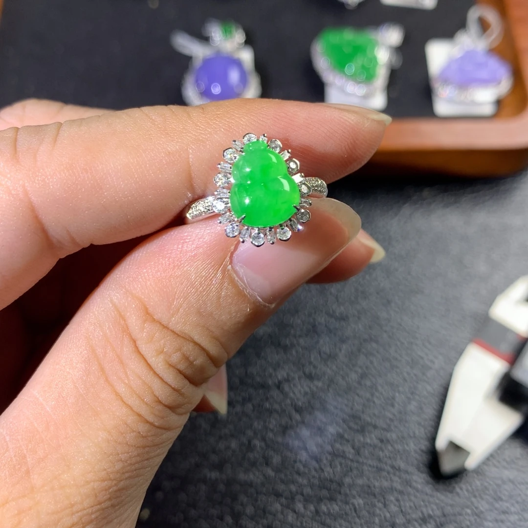 翡翠18K金镶嵌戒指翡翠