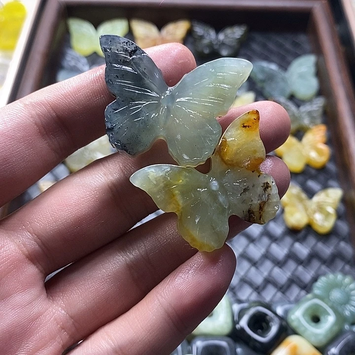 快***饭蛇纹石玉未镶嵌颈饰