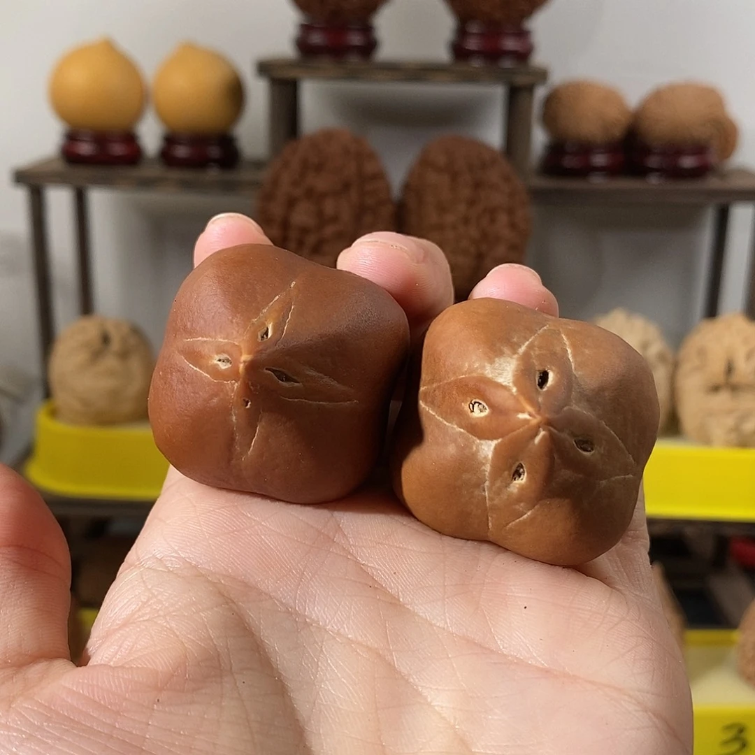 吊坠文玩核桃半**雨四花橄榄色差36