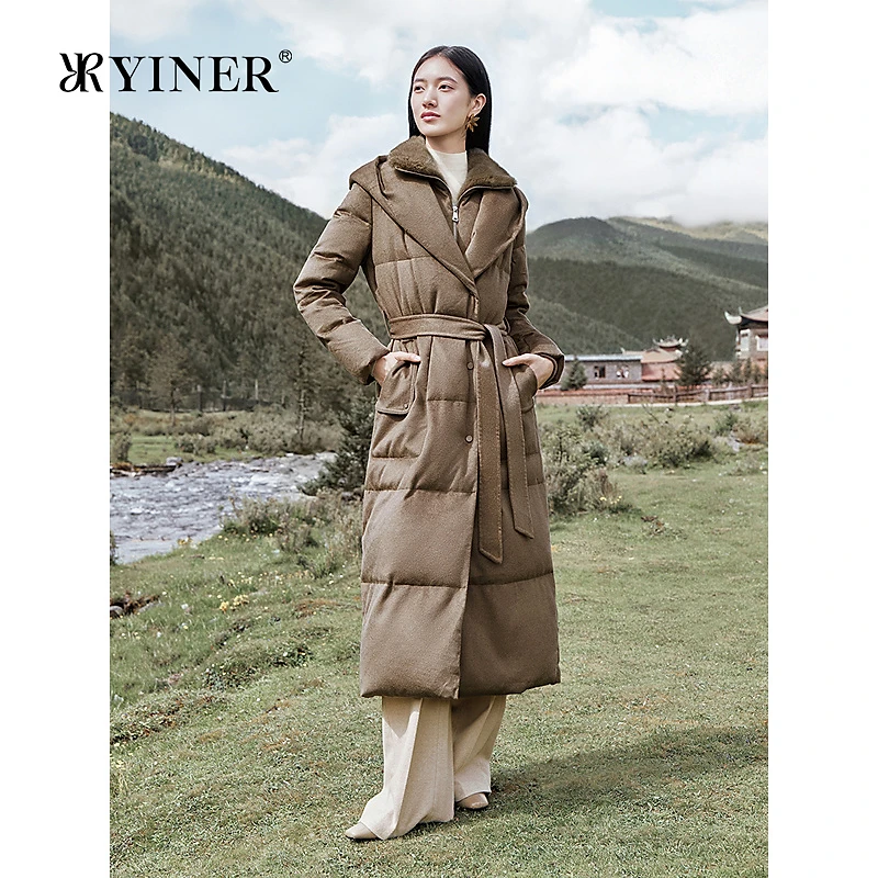 YINER音儿2025冬季新款法式羊毛蚕丝混纺水貂饰边收腰长款羽绒服