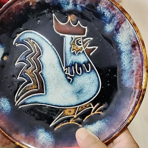 瓷片盘子，碗，瓶子，沙锅，茶壶，微瑕疵！