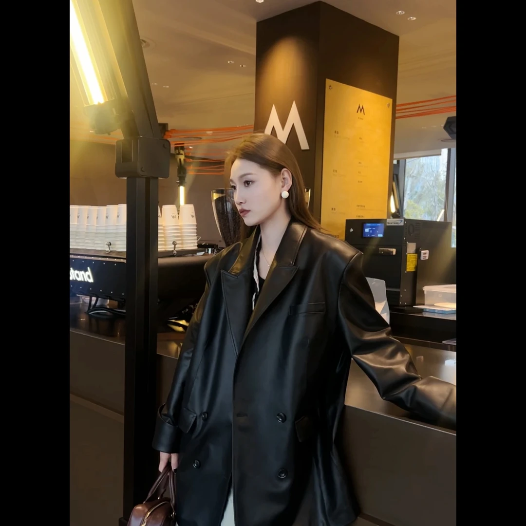 高级感极简柔软哑光西装女黑色宽松显瘦皮衣外套