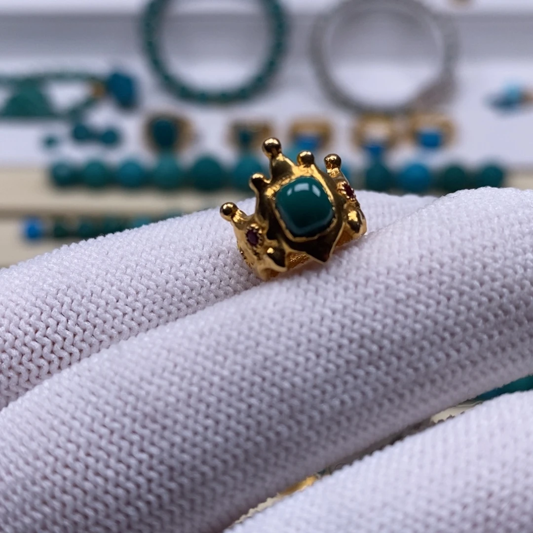 绿松石18K金镶嵌珠宝奇石皇冠