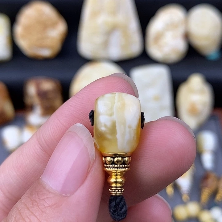 琥珀未镶嵌裸石10三通c384