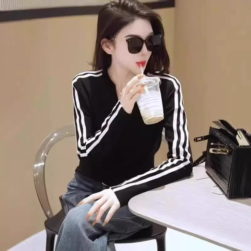 芊芊芙设计感小众条纹撞色长袖v领T恤女装春季款内搭打底衫上衣