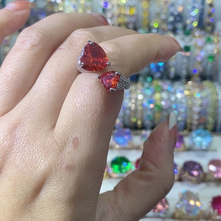 66锆石（处理）戒指