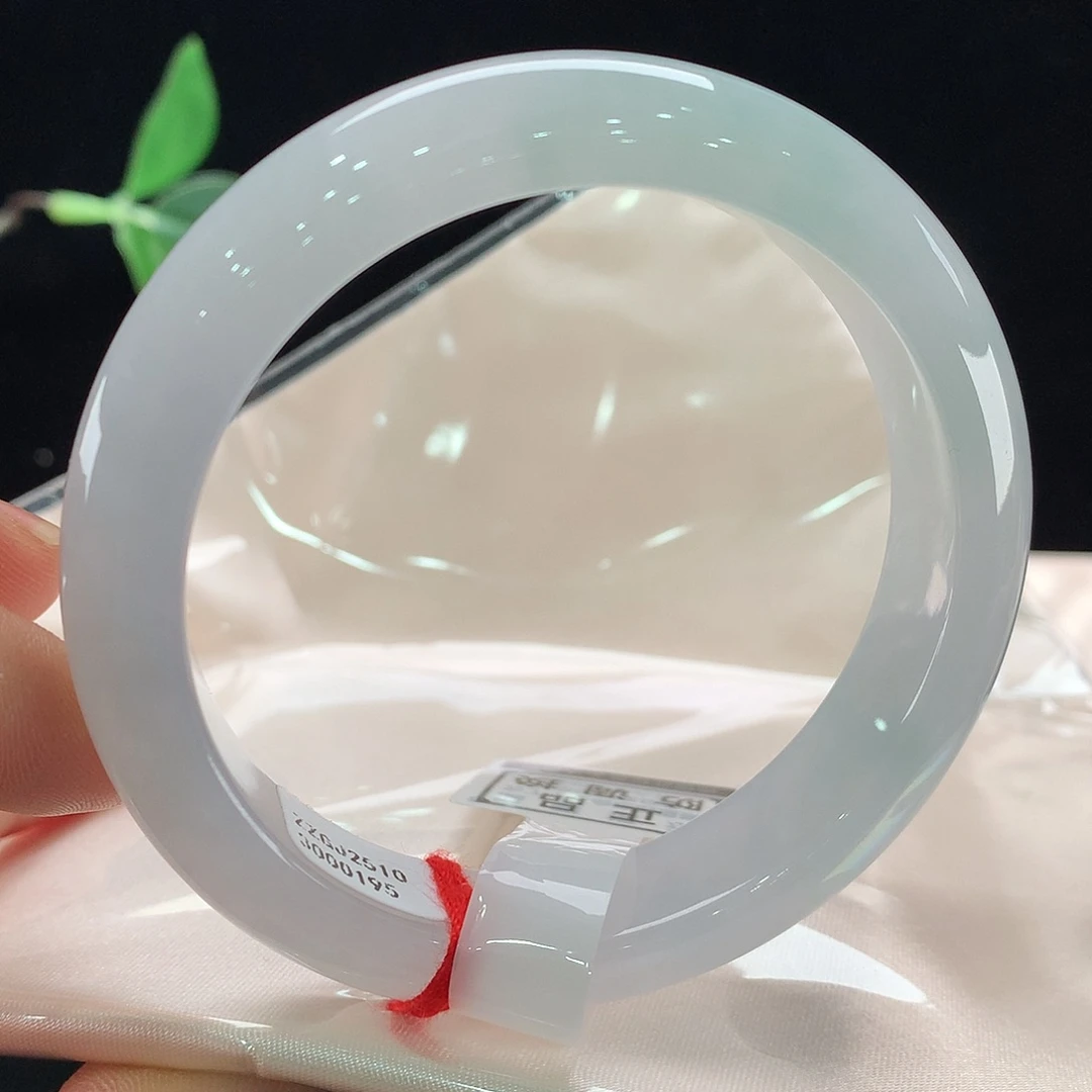 翡翠未镶嵌手镯0195