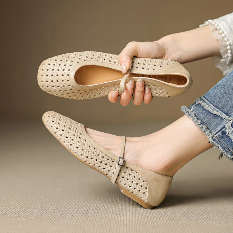 2025新款平底不累脚小跟配裙子的鞋子玛丽珍女鞋镂空平底透气单鞋