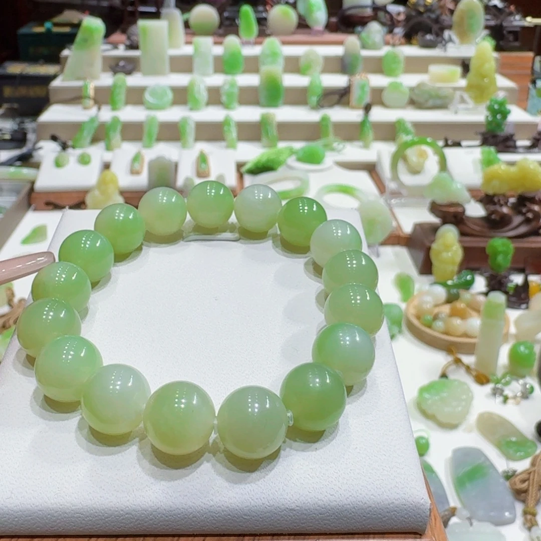 和田玉（翠青玉）未镶嵌挂件翠青卡12