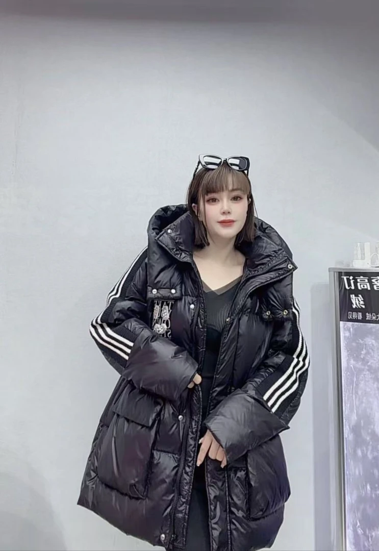 欧货女装原创不撞衫拼接重工镶钻贴牌连帽条纹白鸭绒羽绒服