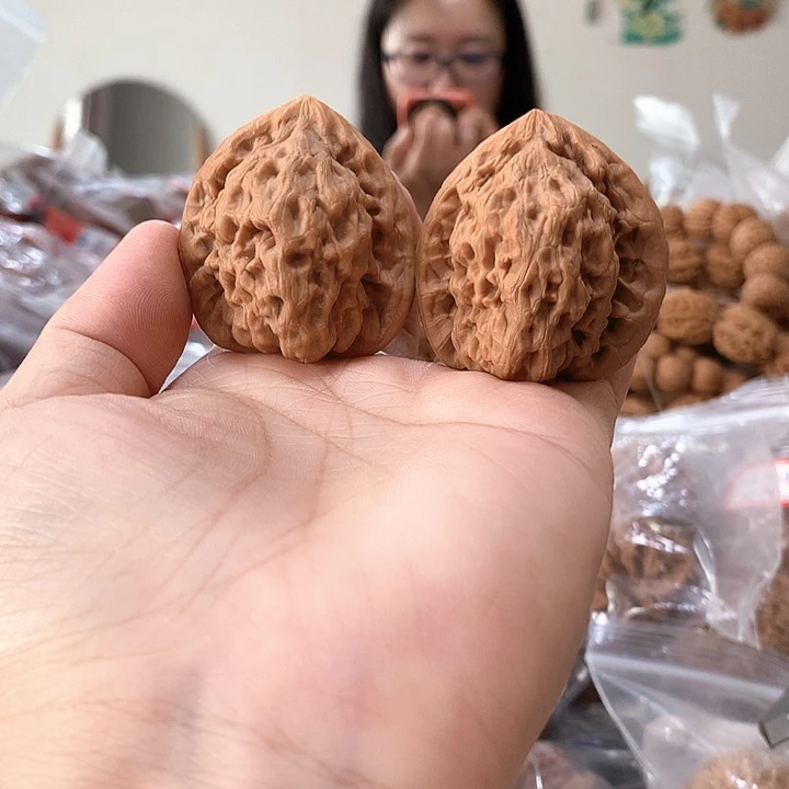 文玩核桃吊坠阿*金公子38修