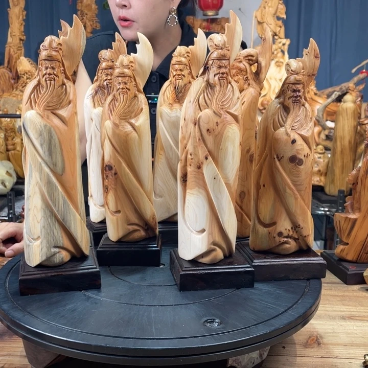 房***家柏木（崖柏）随型摆件