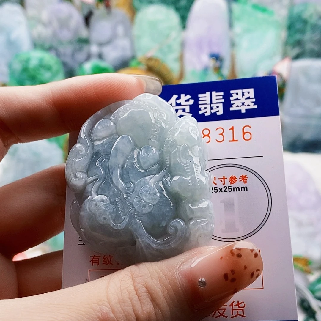 吊坠(不含链)未镶嵌翡翠