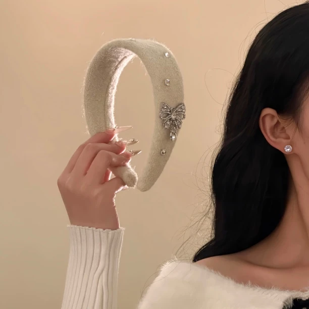 铜合金秋冬毛绒白色雪花发箍网红女高颅顶简约气质头箍发卡头饰