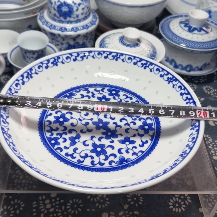 陶瓷青花玲珑8寸紫荆花盘子