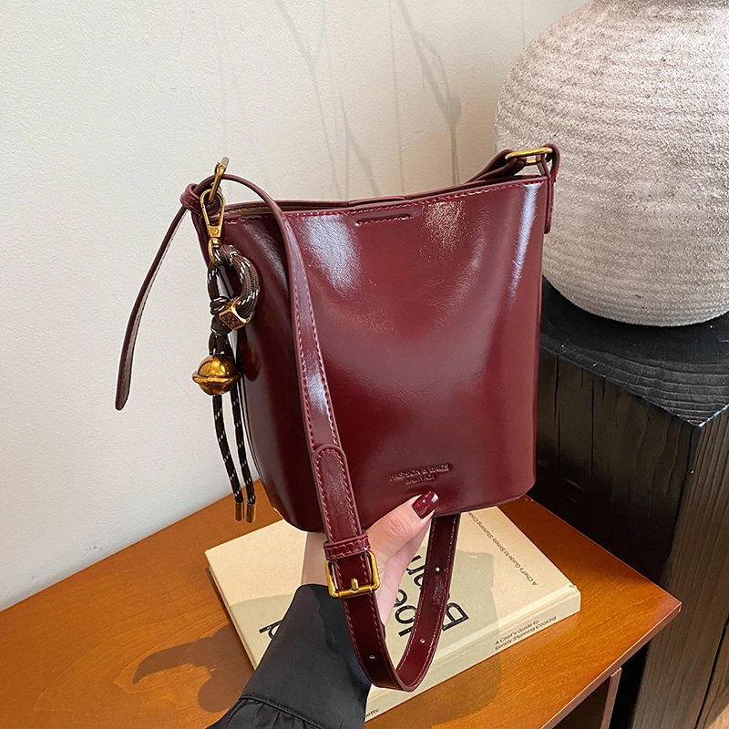 【18*20*9】高级轻奢质感简约手提斜挎女式包包6025酒红色