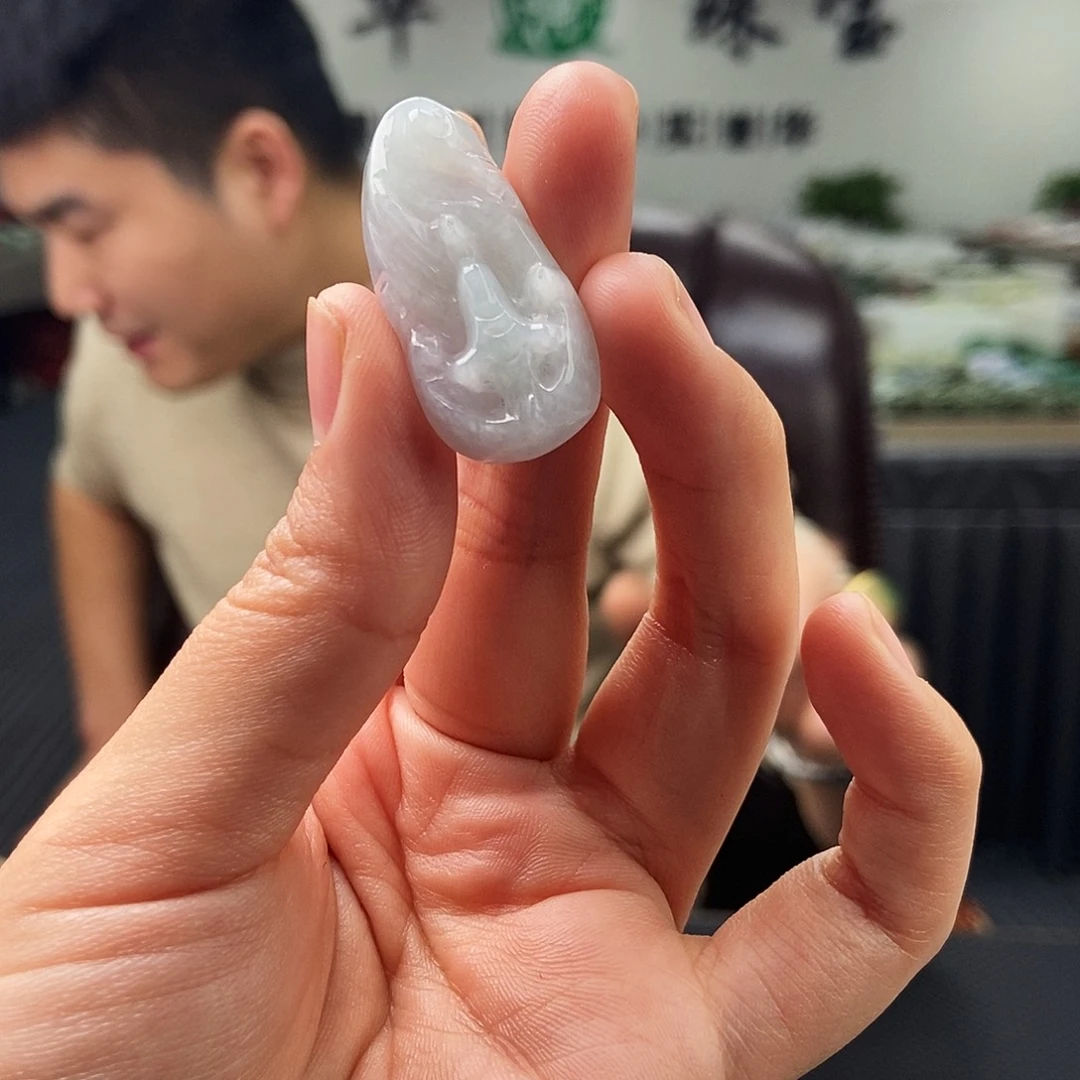 翡翠未镶嵌颈饰颜色多样性发拍一发一