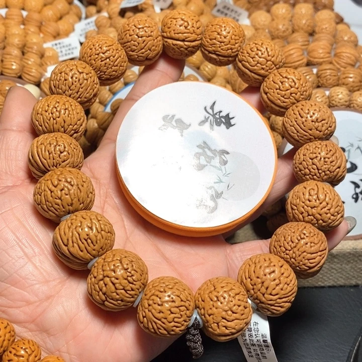 开**活8号链接，白月光手持